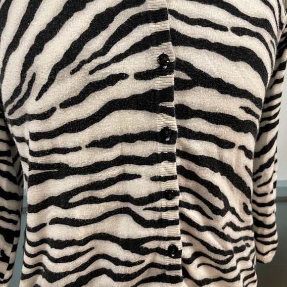 Zebra Print Cardigan Lg - Picture 3 of 4